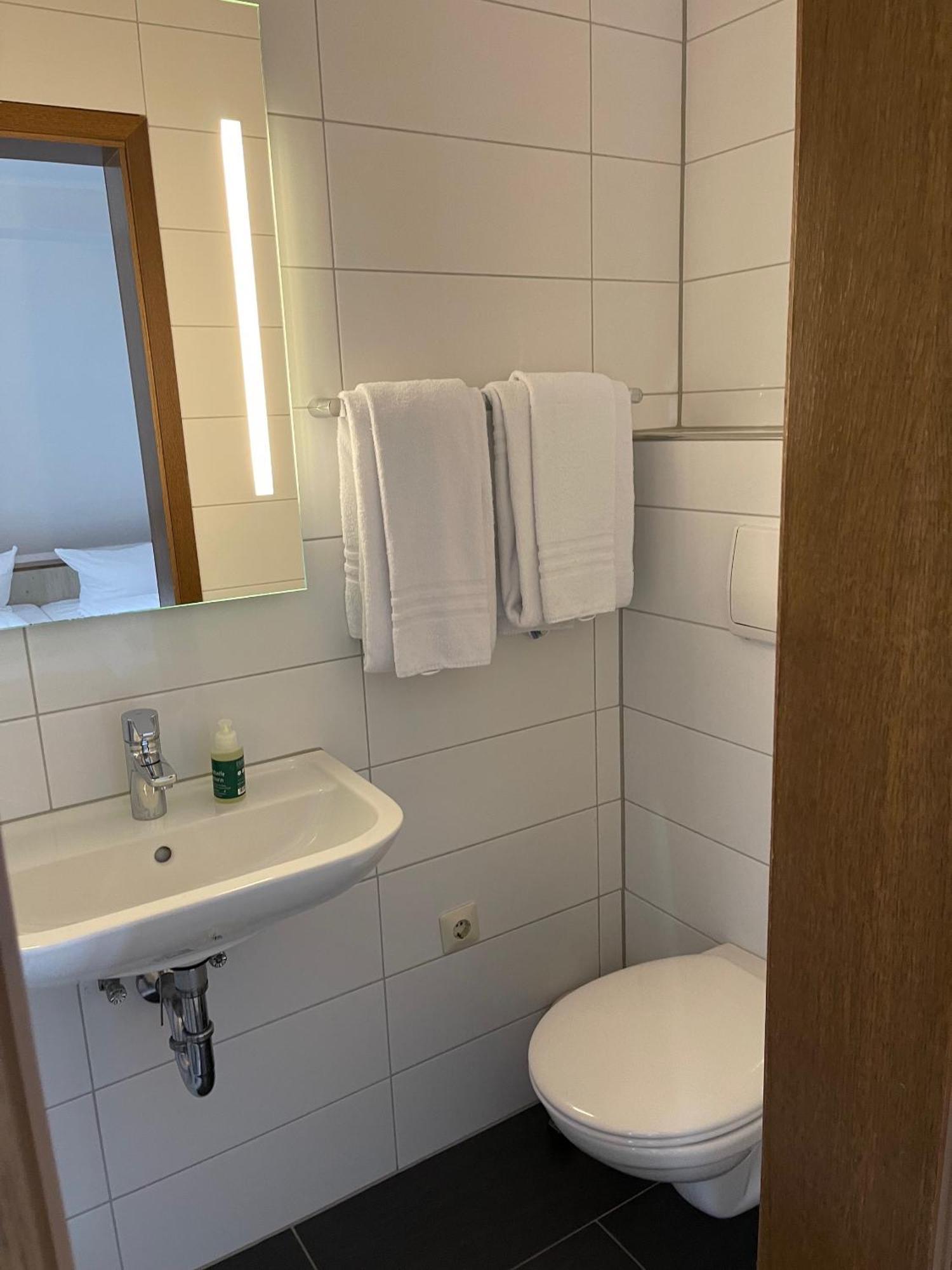 Landhotel Sickinger Hof Walldorf  Esterno foto
