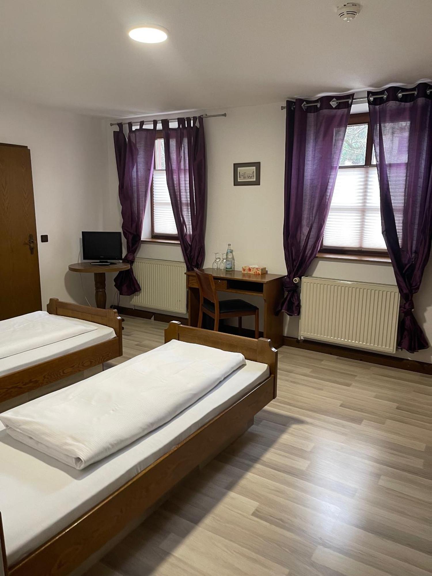 Landhotel Sickinger Hof Walldorf  Esterno foto