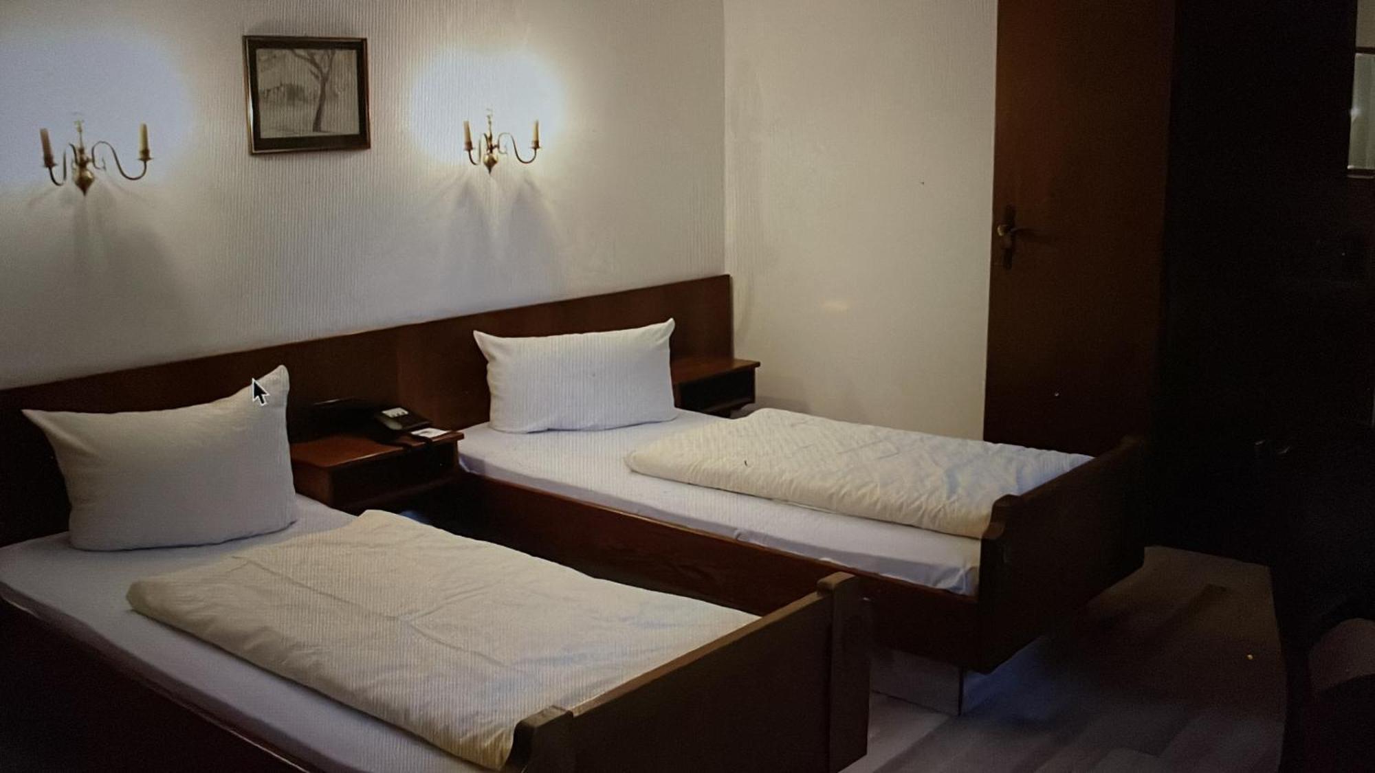 Landhotel Sickinger Hof Walldorf  Esterno foto