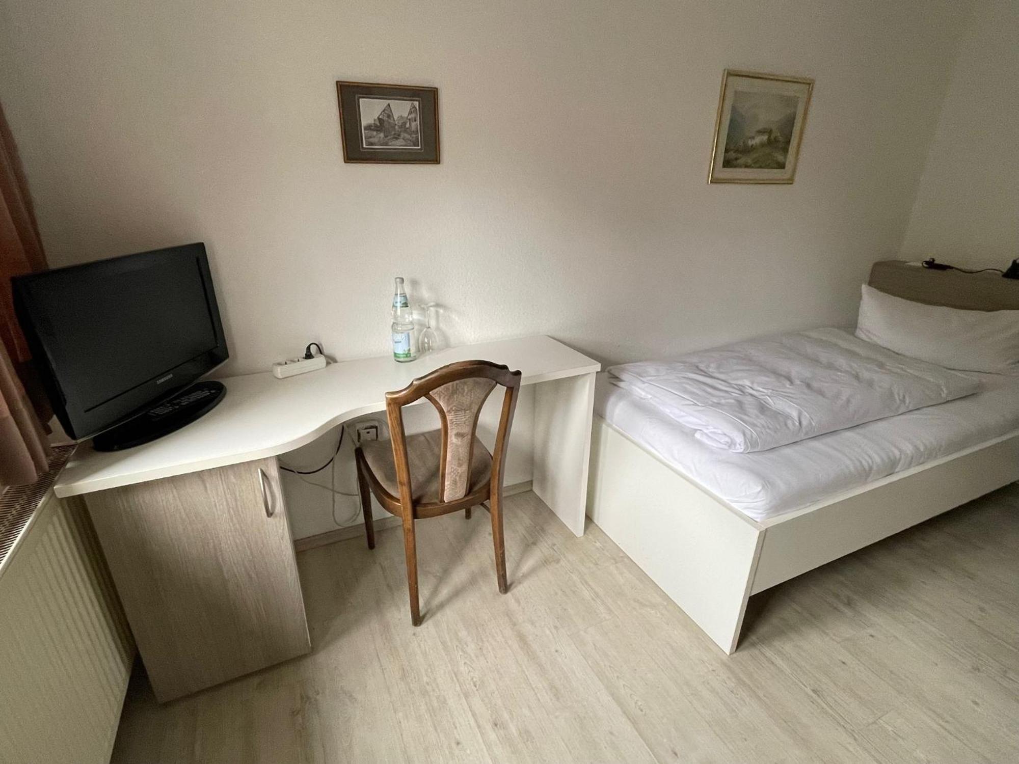 Landhotel Sickinger Hof Walldorf  Esterno foto